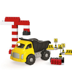 Camion Jumbo si cuburi de construit