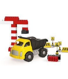 Camion Jumbo si cuburi de construit